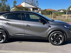 Grigio Usata 2024 Renault Captur SUV | 22.000 € (Cara)