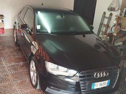 Nero Usata 2013 Audi A3 Ambiente Tre volumi | 5400 € (Buon prezzo)