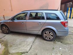 Grigio Usata 2008 Opel Astra Station wagon | 2000 € (Buon prezzo)