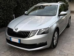 Grigio Usata 2020 Skoda Octavia G-TEC Station wagon | 16.750 €