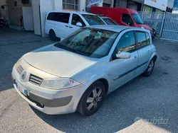 Grigio Usata 2003 Renault Mégane II Tre volumi | 500 € (Super prezzo)