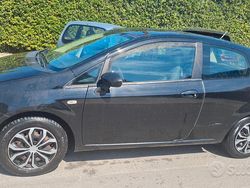 Usata 2006 Fiat Grande Punto Due volumi | 2500 €