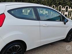 Bianco Usata 2017 Ford Fiesta Due volumi | 8400 € (Ottimo prezzo)