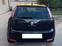 Nero Usata 2015 Fiat Punto Lounge Tre volumi | 4000 € (Ottimo prezzo)