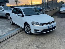 Bianco Usata 2017 VW Golf VII Tre volumi | 12.500 € (Buon prezzo)
