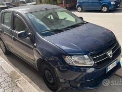 Blu Usata 2014 Dacia Sandero Due volumi | 2200 € (Super prezzo)