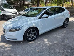 Bianco Usata 2014 Volvo V40 Momentum Station wagon | 8800 € (Buon prezzo)