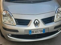Argento Usata 2007 Renault Modus Monovolume | 2500 € (Buon prezzo)