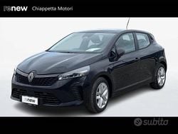 Nero Nuova 2025 Renault Clio V Evolution Tre volumi | 18.500 € (Buon prezzo)