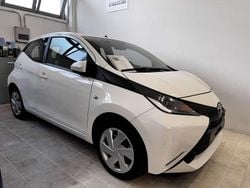Other Usata 2015 Toyota Aygo Cool Due volumi | 7990 € (Buon prezzo)