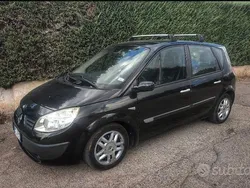 Usata 2006 Renault Scénic II Monovolume | 2000 € (Buon prezzo)