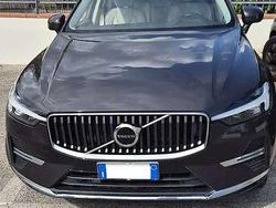 Grigio Usata 2022 Volvo XC60 Plus SUV | 36.000 € (Buon prezzo)
