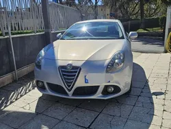 Usata 2014 Alfa Romeo Giulietta Impression Due volumi | 7890 € (Buon prezzo)