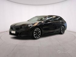 Black sapphire Usata 2024 BMW 540 M Sport Station wagon | 69.900 €
