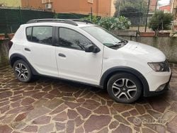 Bianco Usata 2019 Dacia Sandero Due volumi | 6700 € (Buon prezzo)