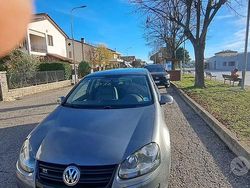 Grigio Usata 2009 VW Golf VI Due volumi | 4000 €