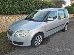 Grigio Usata 2009 Skoda Roomster Monovolume | 2000 €