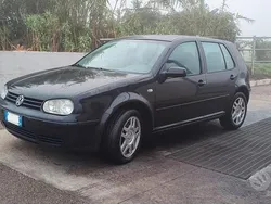 Usata 2003 VW Golf IV Tre volumi | 2400 € (Buon prezzo)