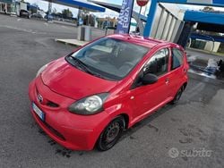 Rosso Usata 2006 Toyota Aygo Due volumi | 2000 € (Ottimo prezzo)