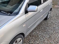 Grigio Usata 2006 Kia Picanto Due volumi | 2000 € (Buon prezzo)