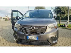 Grigio(met.) Usata 2023 Opel Combo-e Life Elegance Monovolume | 26.900 €
