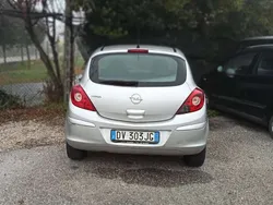 Grigio Usata 2009 Opel Corsa Sport Tre volumi | 3500 € (Buon prezzo)