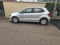 Argento Usata 2013 VW Polo Comfortline Tre volumi | 5700 € (Buon prezzo)