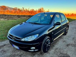 Nero Usata 2006 Peugeot 206 Tre volumi | 2000 € (Buon prezzo)