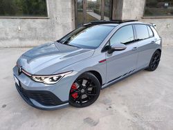 Grigio Usata 2023 VW Golf VIII GTI Tre volumi | 36.490 € (Buon prezzo)