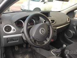 Bianco Usata 2010 Renault Clio GrandTour Station wagon | 2500 € (Super prezzo)
