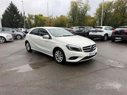 Bianco Usata 2015 Mercedes A180 Executive Tre volumi | 10.900 € (Buon prezzo)