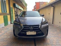 Grigio Usata 2017 Lexus NX300h Luxury Line SUV | 22.300 € (Buon prezzo)