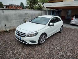 Bianco Usata 2013 Mercedes A180 Tre volumi | 9000 €