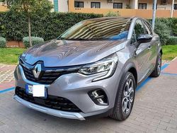 Grigio Usata 2024 Renault Captur Techno SUV | 20.300 € (Buon prezzo)