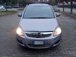 Grigio Usata 2011 Opel Zafira Monovolume | 1100 €