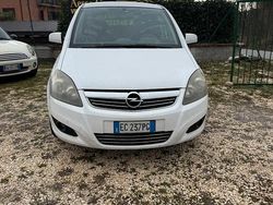 Usata 2010 Opel Zafira Monovolume | 2999 € (Buon prezzo)
