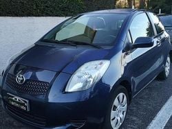 Grigio Usata 2006 Toyota Yaris Due volumi | 3200 € (Buon prezzo)