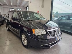 Nero Usata 2012 Lancia Voyager Gold Monovolume | 8300 € (Buon prezzo)