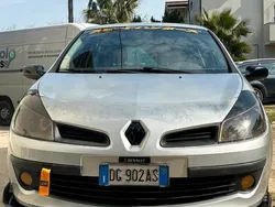Usata 2007 Renault Clio III Due volumi | 5000 € (Cara)
