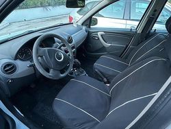 Usata 2010 Dacia Sandero | 2000 €