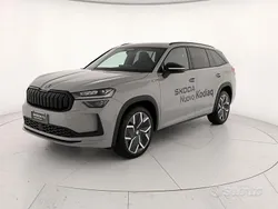 Grigio acciaio Nuova 2025 Skoda Kodiaq SportLine SUV | 49.900 € (Buon prezzo)