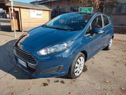 Blu Usata 2015 Ford Fiesta Titanium Tre volumi | 5290 € (Buon prezzo)
