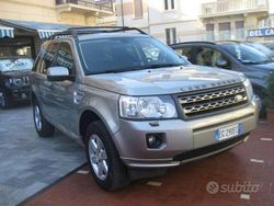 Argento metallizzato Usata 2011 Land Rover Freelander 2 S SUV | 10.500 € (Molto cara)
