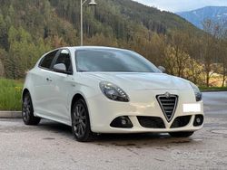 Bianco Usata 2013 Alfa Romeo Giulietta Due volumi | 7499 € (Buon prezzo)