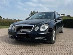 Nero Usata 2007 Mercedes E220 Station wagon | 6000 € (Molto cara)