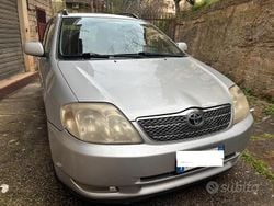 Grigio Usata 2002 Toyota Corolla Station wagon | 2000 €