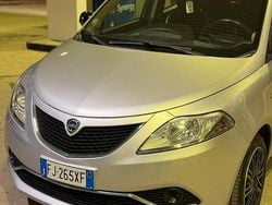 Grigio Usata 2017 Lancia Ypsilon Due volumi | 9290 € (Buon prezzo)