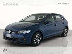 Reef blue metallizzato Usata 2023 VW Polo Life Tre volumi | 18.800 € (Buon prezzo)