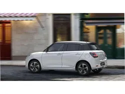 Arancione Nuova 2025 Suzuki Swift Tre volumi | 16.400 € (Ottimo prezzo)