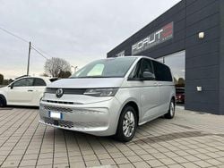 Reflex silver Usata 2023 VW T7 Life Furgone | 49.000 € (Buon prezzo)